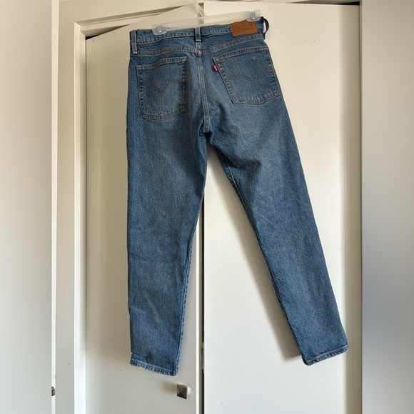 Levi’s Wedgie Jeans - Picture 2 of 2